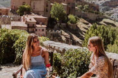 Terraza bar albarracin