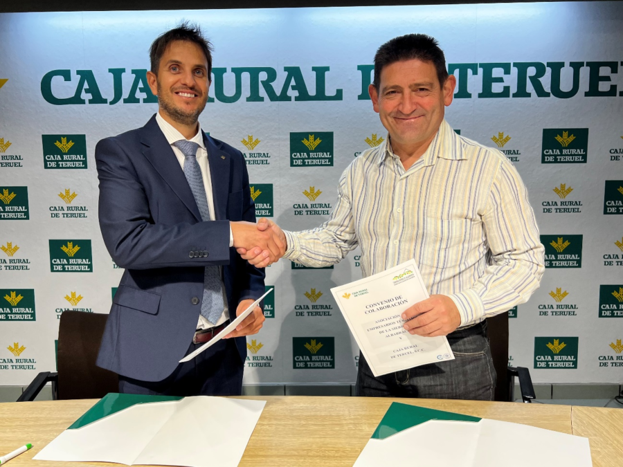 Convenio de la Asociación de Empresarios Turísticos con Caja Rural de Teruel